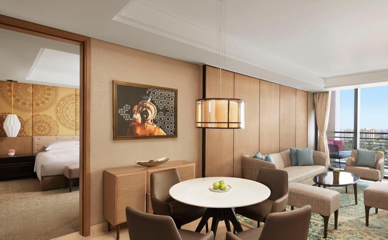 Hotel Taj Wellington Mews Chennai Exterior foto