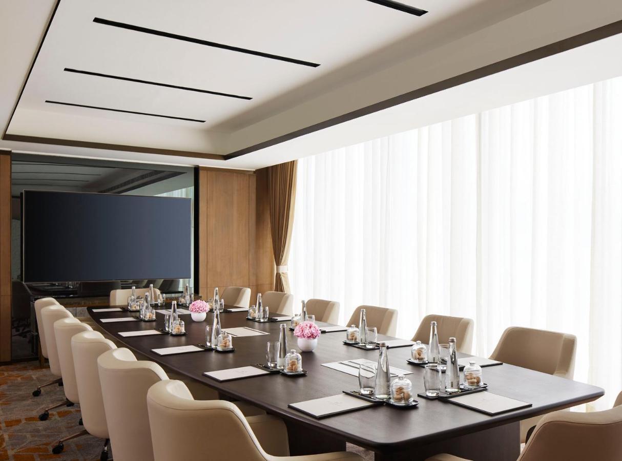 Hotel Taj Wellington Mews Chennai Exterior foto